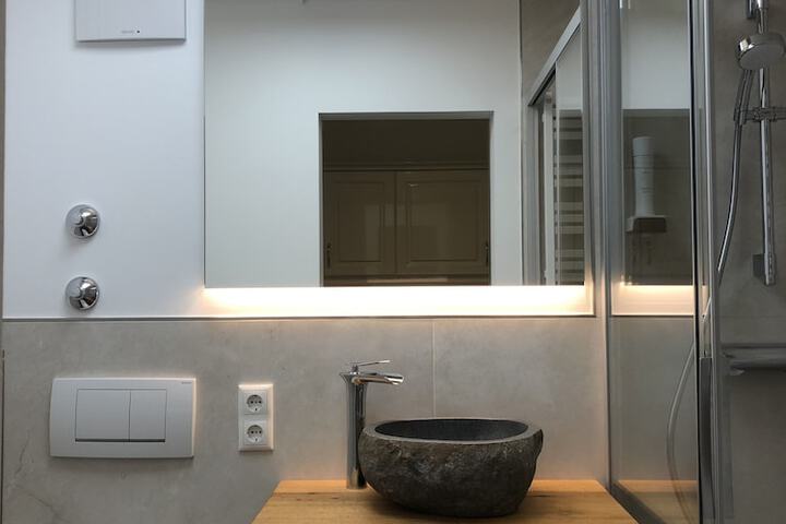 Room 151 of 221