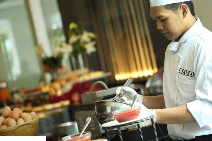Dining Photos