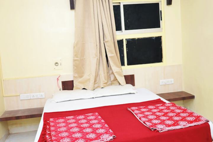 Room 10 of 20