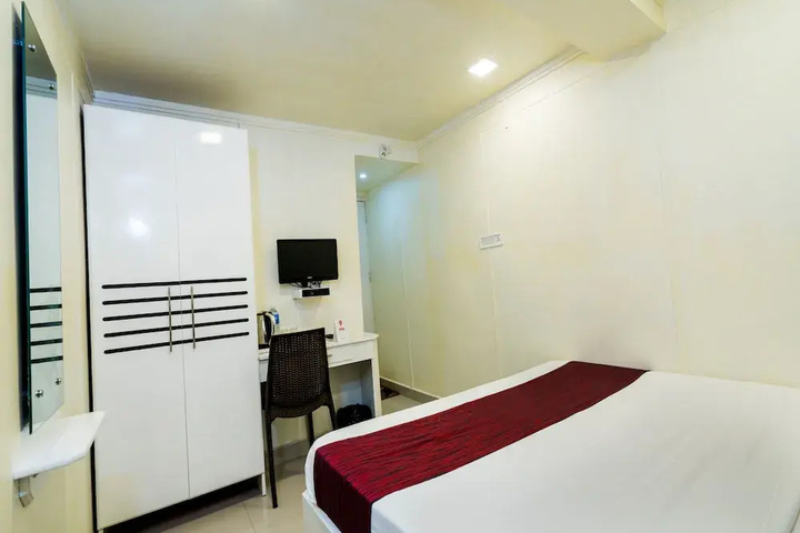 Room 3 of 11
