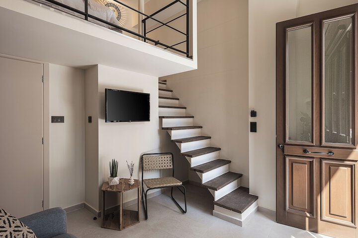 Room 10 of 23