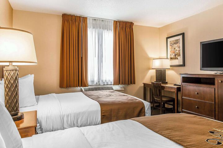 Guest Room Standard 2 Double Beds (3 of 6)