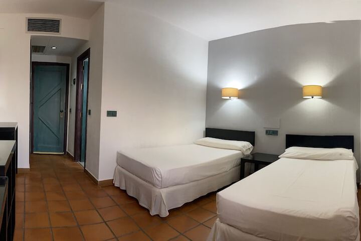 Room 19 of 35