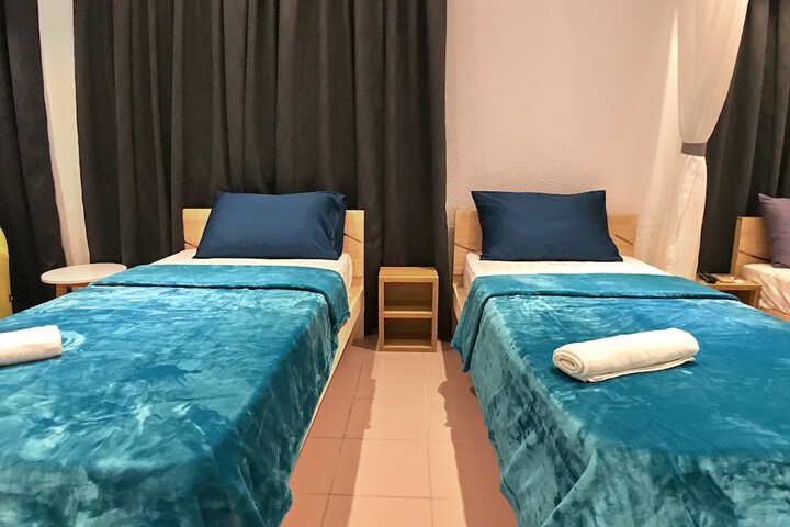 Room 19 of 38
