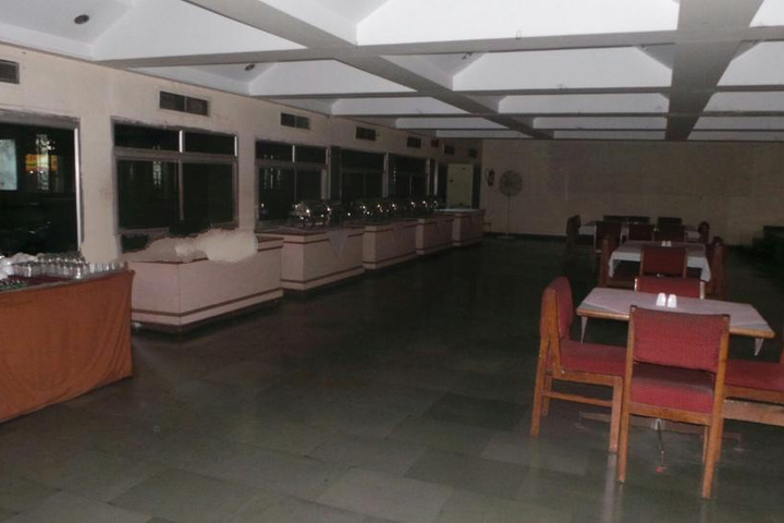 Dining 10 of 12