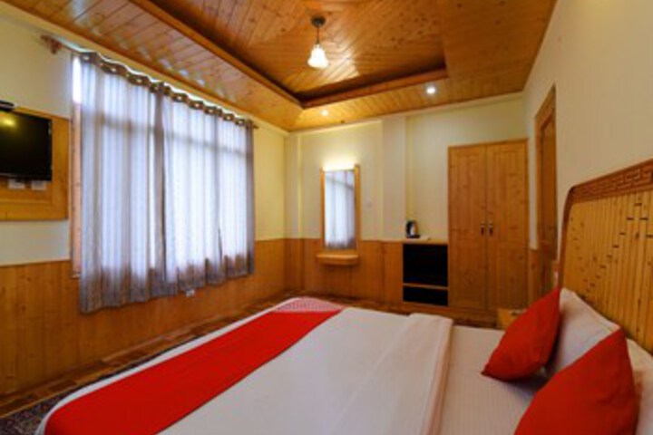 Room 13 of 26