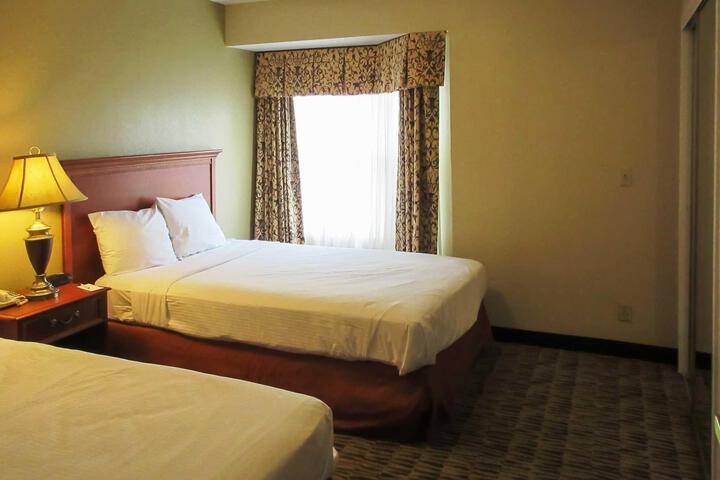 Room 9 of 16