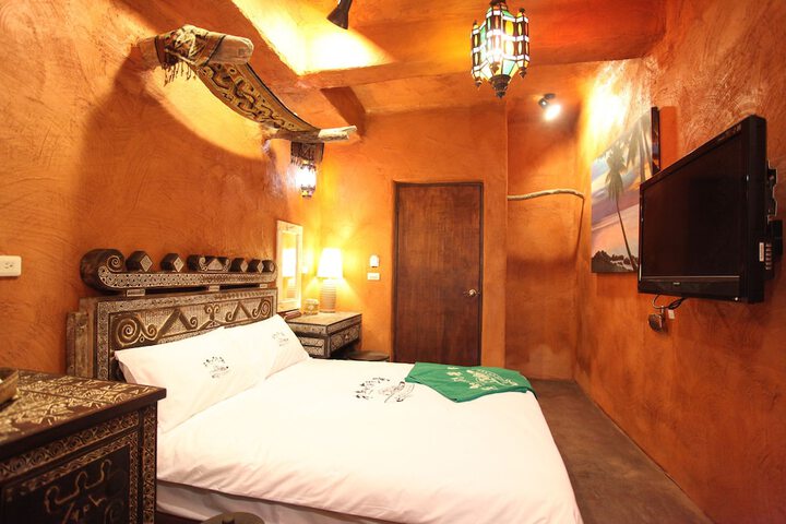 Room 5 of 75
