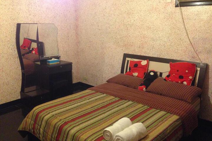 Room 6 of 6
