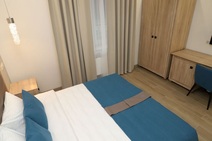 Room 5 of 30