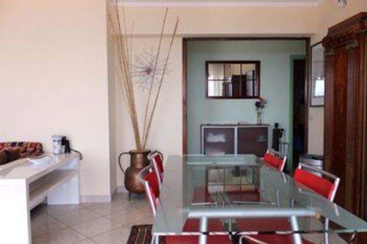 Lounge 9 of 28