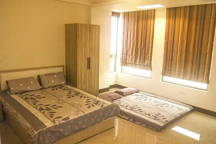 Room 2 of 9