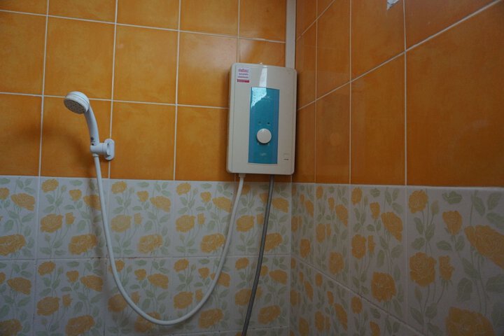 Room 15 of 18