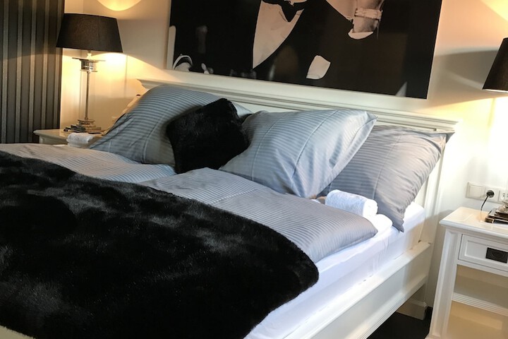 Room 17 of 54