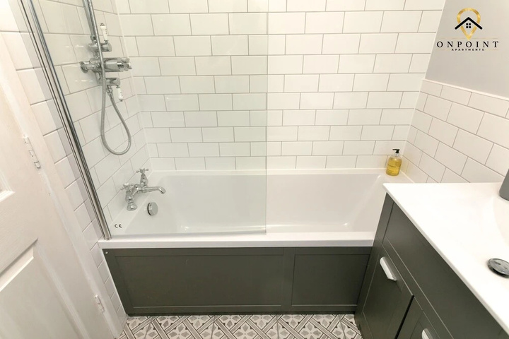 Room 9 of 20