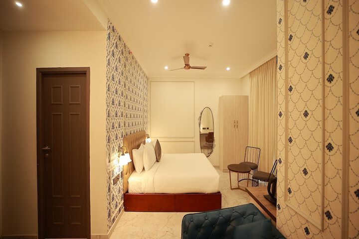 Room 8 of 49