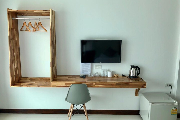 Room 20 of 48