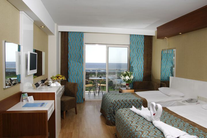 Room 10 of 120