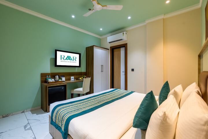 Room 14 of 41