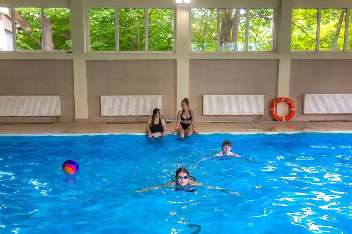 Pool 35 of 66