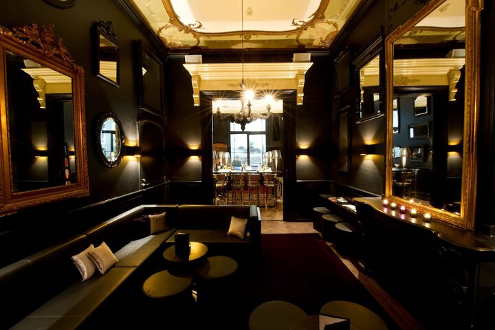 Lounge 68 of 92