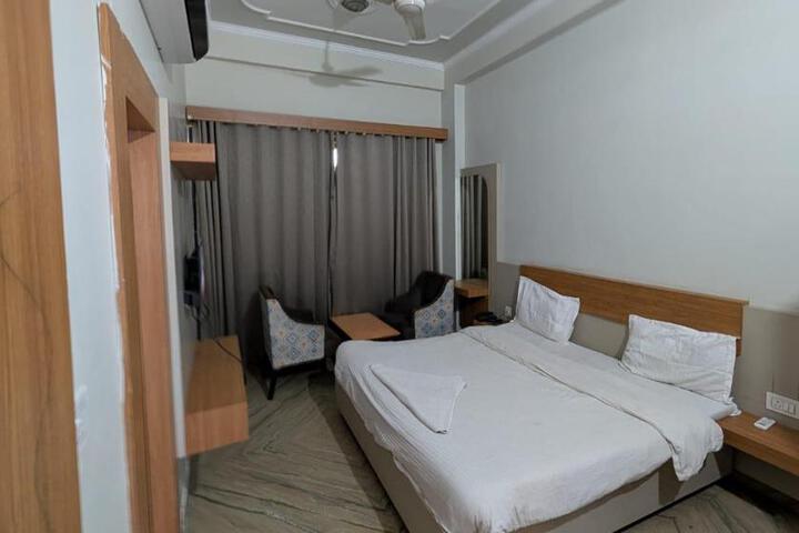 Hotel Sky Inn
