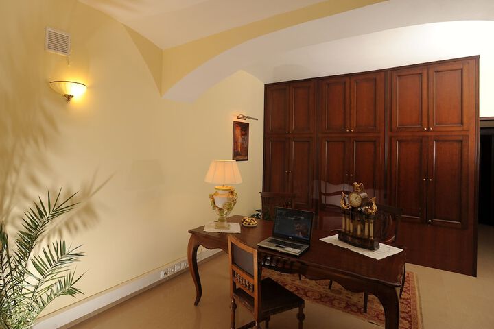 Hotel Interior 5 of 42