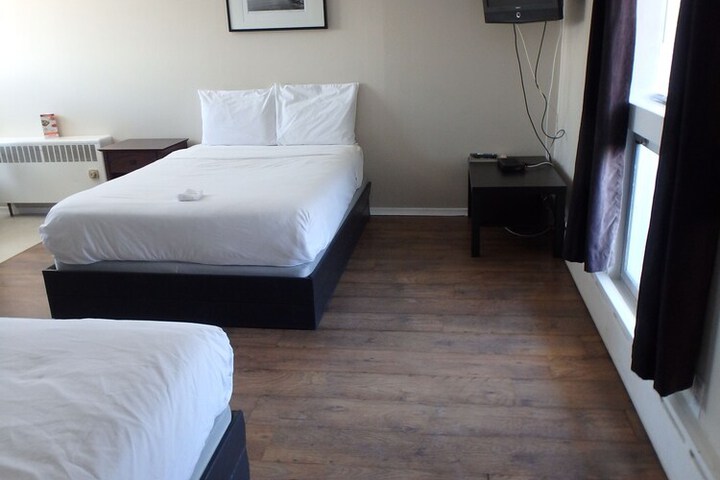 Room 5 of 43