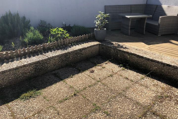 Property Grounds 28 of 32