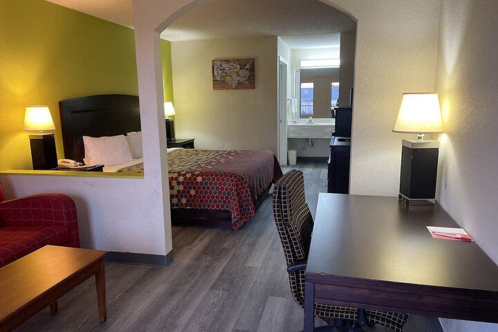 Room 5 of 30