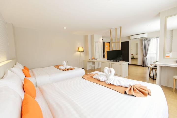 Room 44 of 174