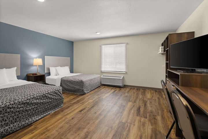 1 Queen Bed Suite (5 of 21)