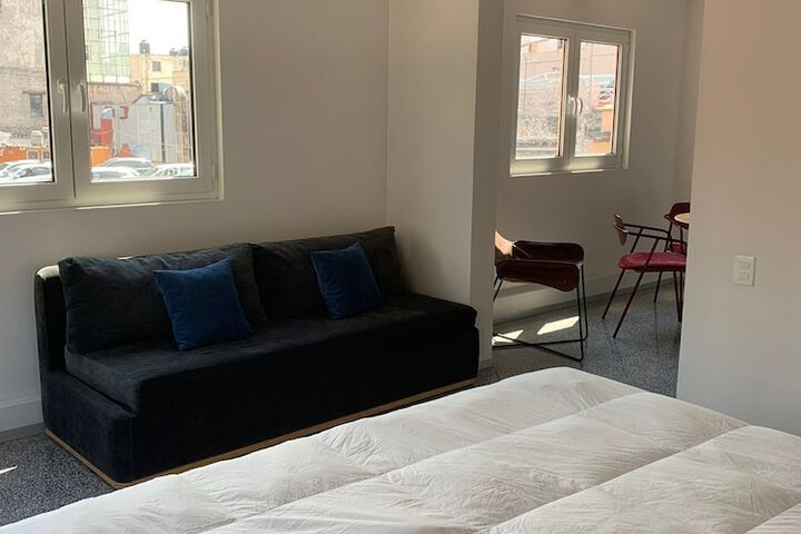 Room 73 of 108