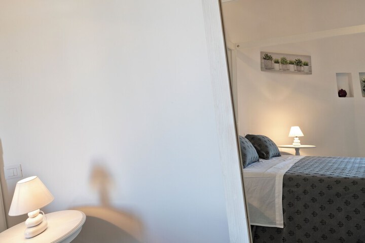 Room 4 of 44