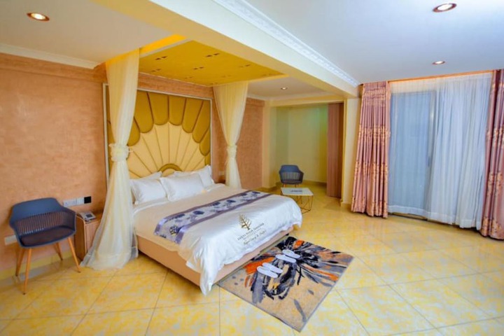 Room 5 of 28