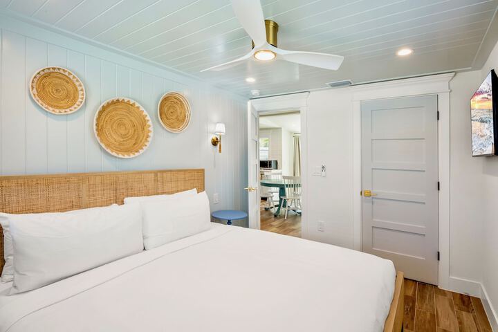 Room 51 of 230