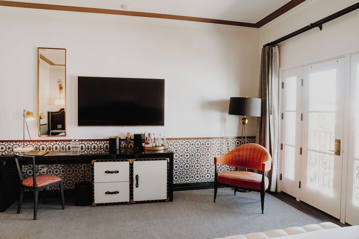 Room 34 of 77