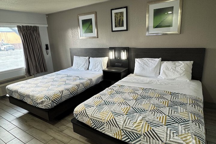 Room 7 of 40