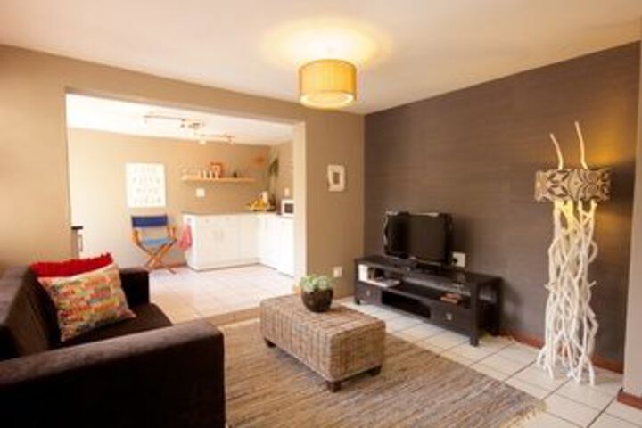 Room 8 of 11