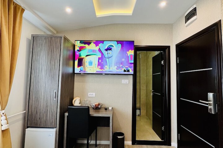 Room 17 of 54