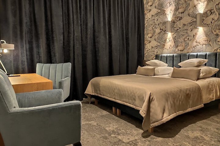 Room 5 of 69