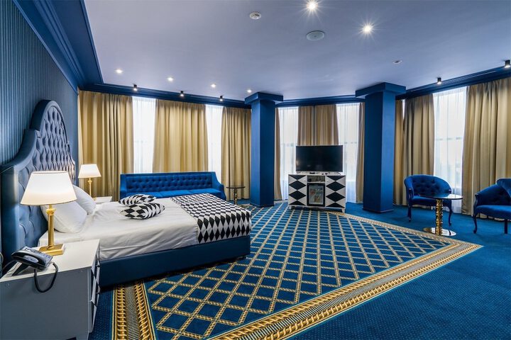 Room 18 of 38