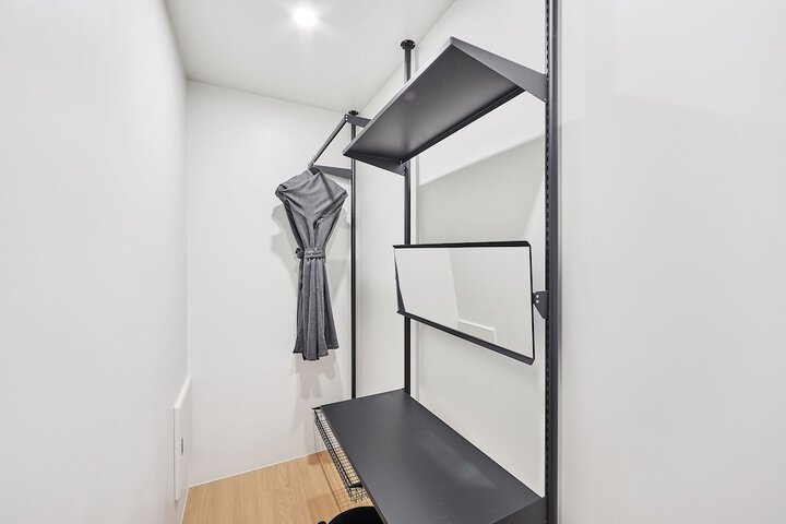 Room 12 of 41