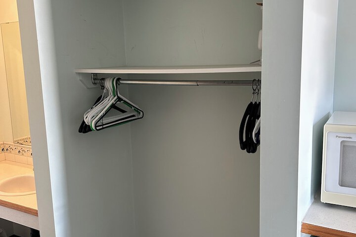 Room 6 of 20