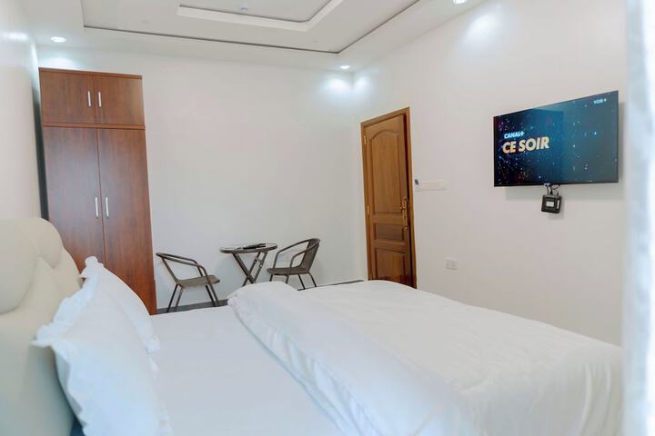 Room 2 of 17