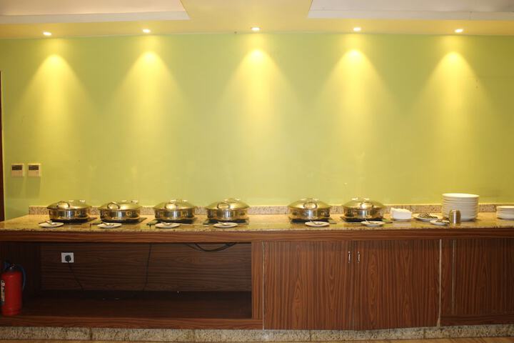 Ballroom/Hall 16 of 19