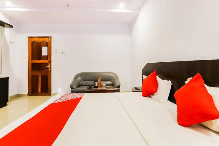 Room 3 of 12