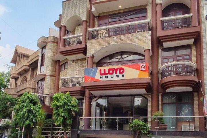 LLOYD House