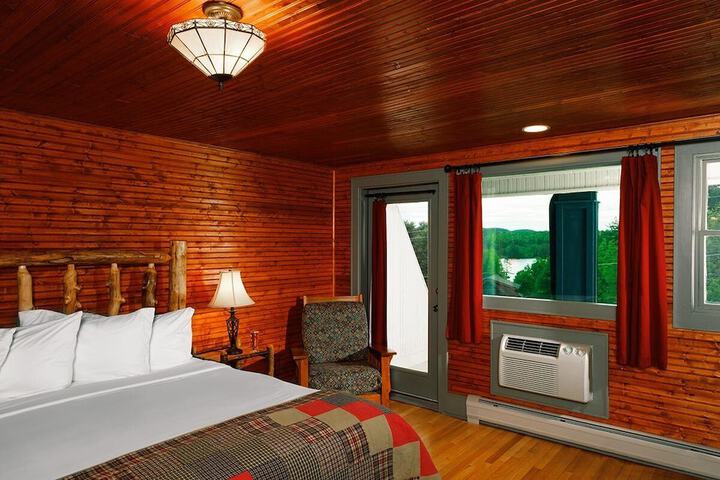 Room 48 of 76