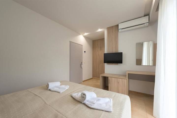 Room 9 of 51